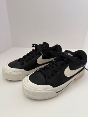 Nike Court Legacy Lift Women’s 8.5 Black White Platform Sneakers